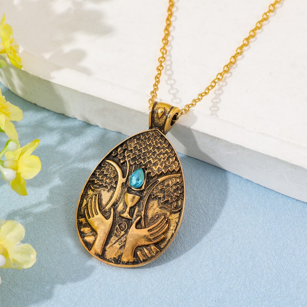 Vintage Game Pendant Necklace  - Retro Gaming Art recension och pris