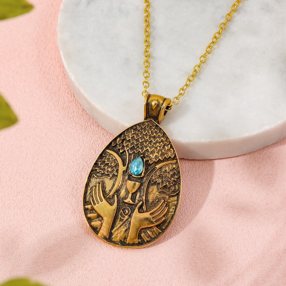 Vintage Game Pendant Necklace  - Retro Gaming Art recension och pris